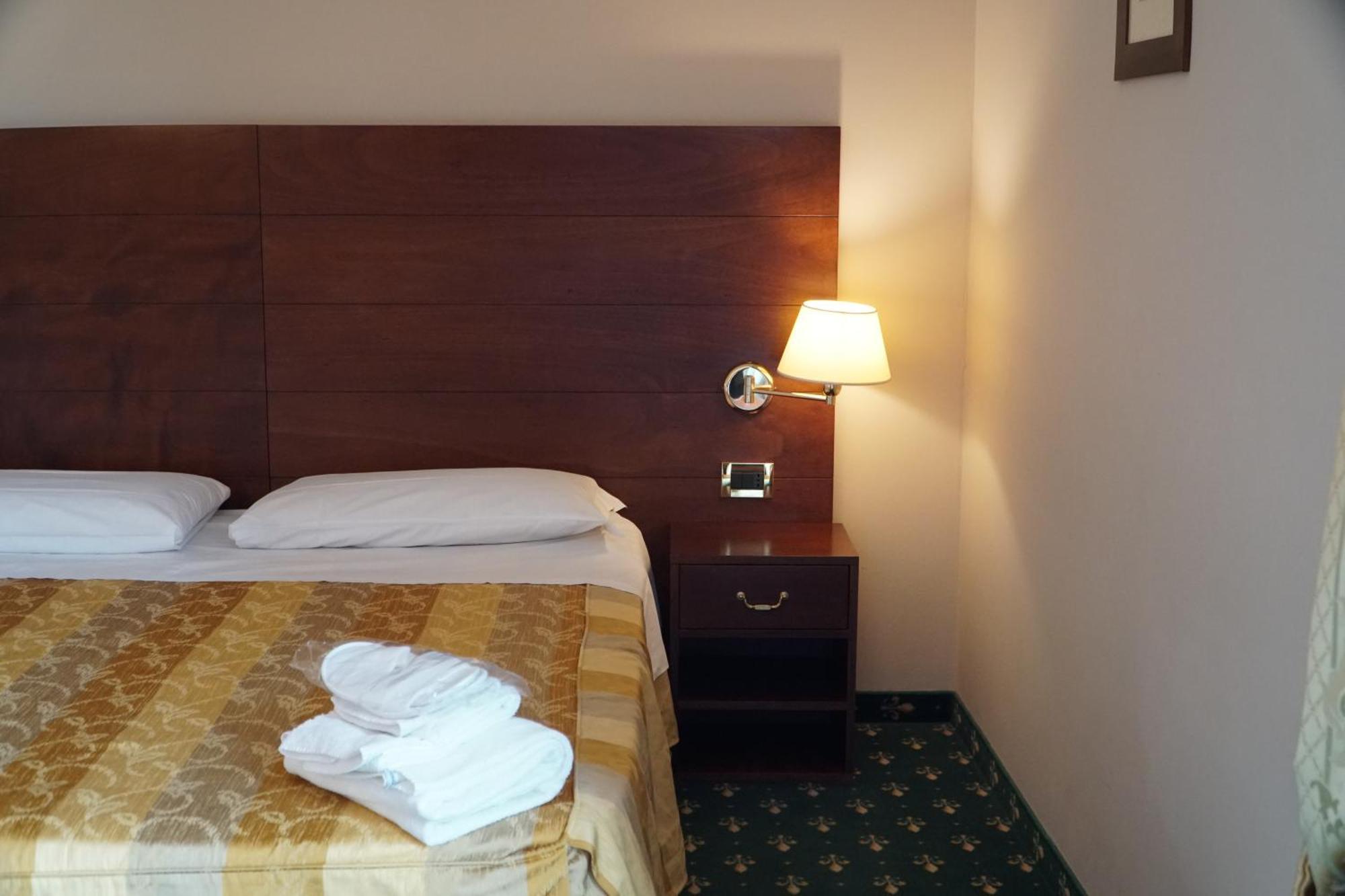 Hotel President モンテカティーニ・テルメ エクステリア 写真